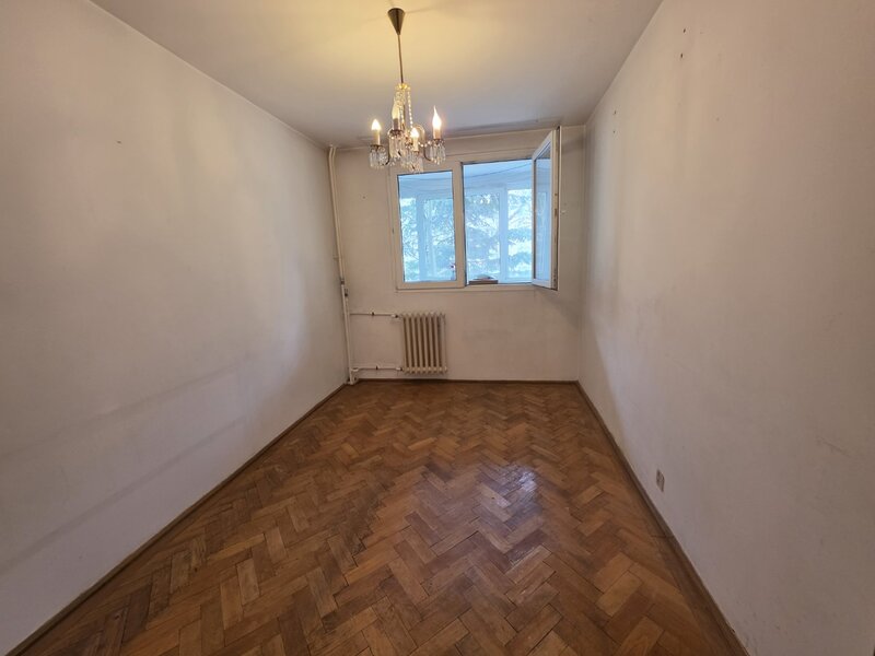 Titan, 5 minute parc IOR, Liceul Dante, chiar la metrou Nicolae Grigorescu