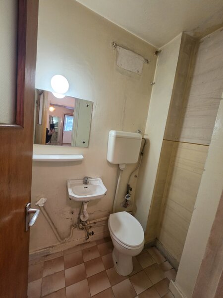 Titan, 5 minute parc IOR, Liceul Dante, chiar la metrou Nicolae Grigorescu